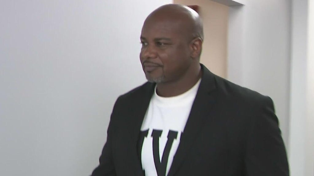 North Miami Beach city manager faces multiple legal challenges alleging workplace misconduct — CBS Miami, Pembroke Pines Government news