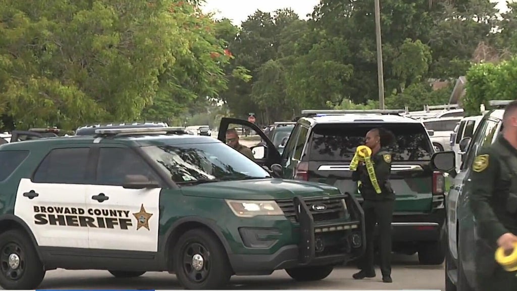 Man drives himself to hospital after early morning shooting in Central Broward, authorities say — CBS Miami, Pembroke Pines Health news