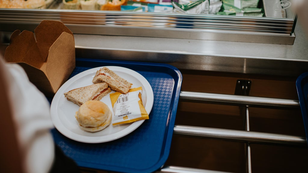 South Florida school districts release breakfast and lunch menus ahead of back to school — CBS Miami, Pembroke Pines Dining news