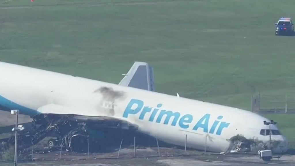 Amazon suspends partnership with 21 Air after crash at Miami International Airport — CBS Miami, Pembroke Pines Community news