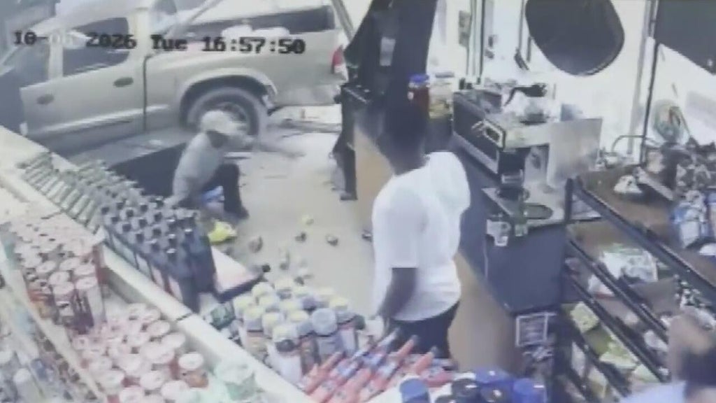Truck crashes through convenience store in Miami-Dade, sending woman to the hospital — CBS Miami, Pembroke Pines Dining news