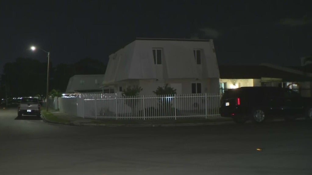 Man stabbed multiple times in Miami Gardens, police say — CBS Miami, Pembroke Pines Schools news
