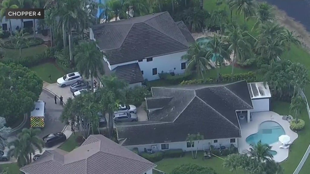 Body found floating in Weston swimming pool, BSO says — CBS Miami, Pembroke Pines Sports news