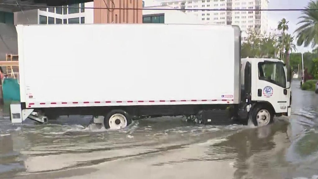 Flooding takes place in Fort Lauderdale neighborhoods as king tides peak Tuesday — Pembroke Pines Business news