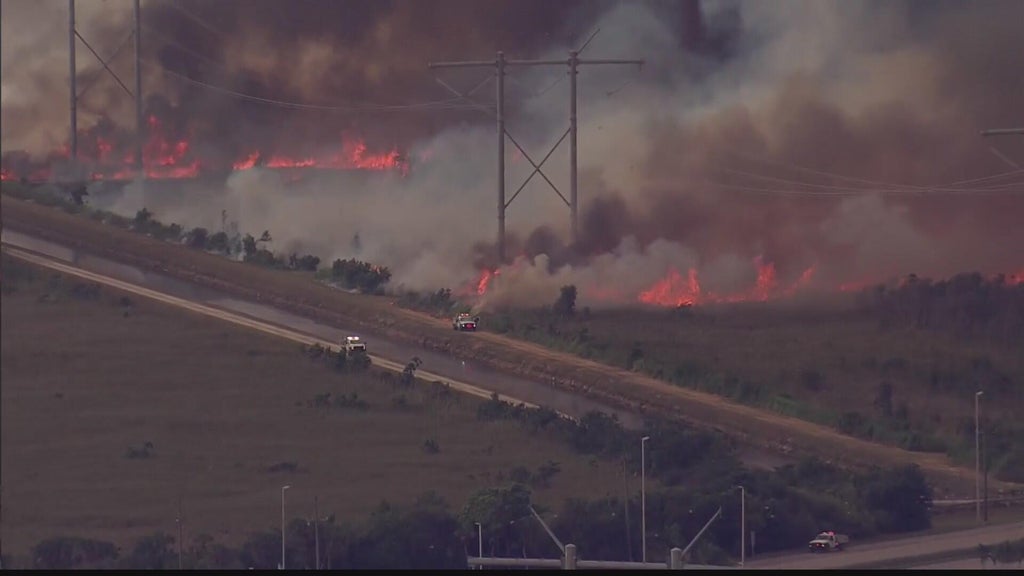 Officials continue to fight wildfires burning in west Miami-Dade — CBS Miami, Pembroke Pines Community news