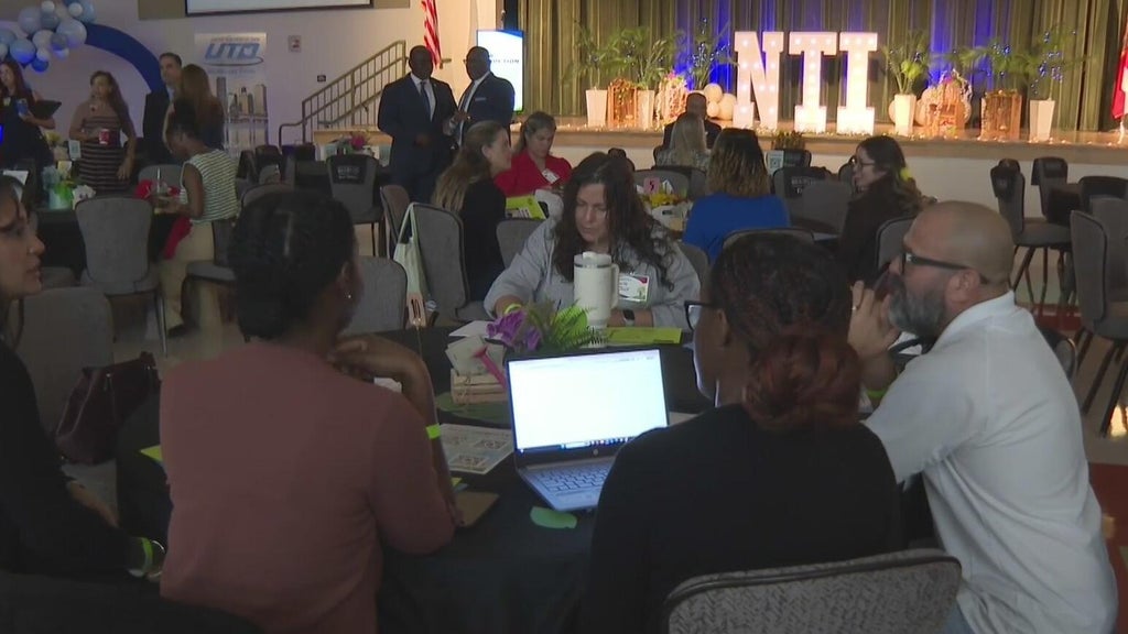 200 new teachers welcomed by Miami-Dade superintendent ahead of school year — CBS Miami, Pembroke Pines Schools news