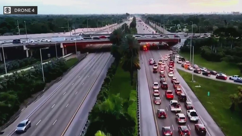 Heavy delays reported on Don Shula Expressway after crash in southwest Miami-Dade — CBS Miami, Pembroke Pines Community news