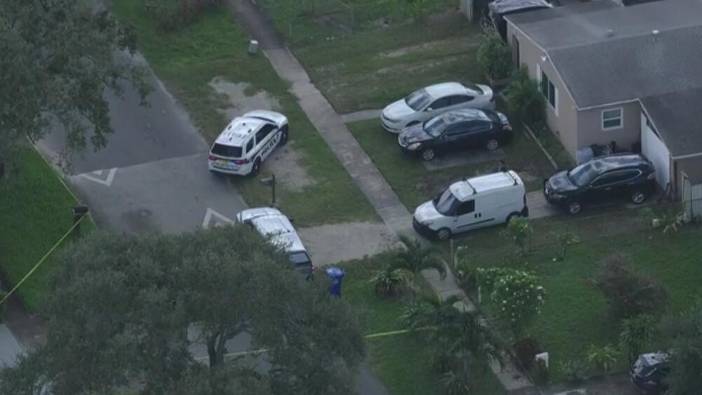 Fort Lauderdale shooting leaves man with life-threatening injuries, police say — CBS Miami, Pembroke Pines Health news
