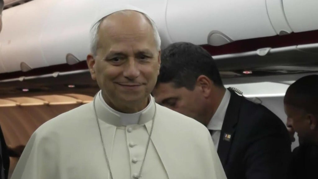 Pope Leo has “tranquil night” in hospital after surgery to treat lung cancer, Vatican says — CBS Miami, Pembroke Pines Health news