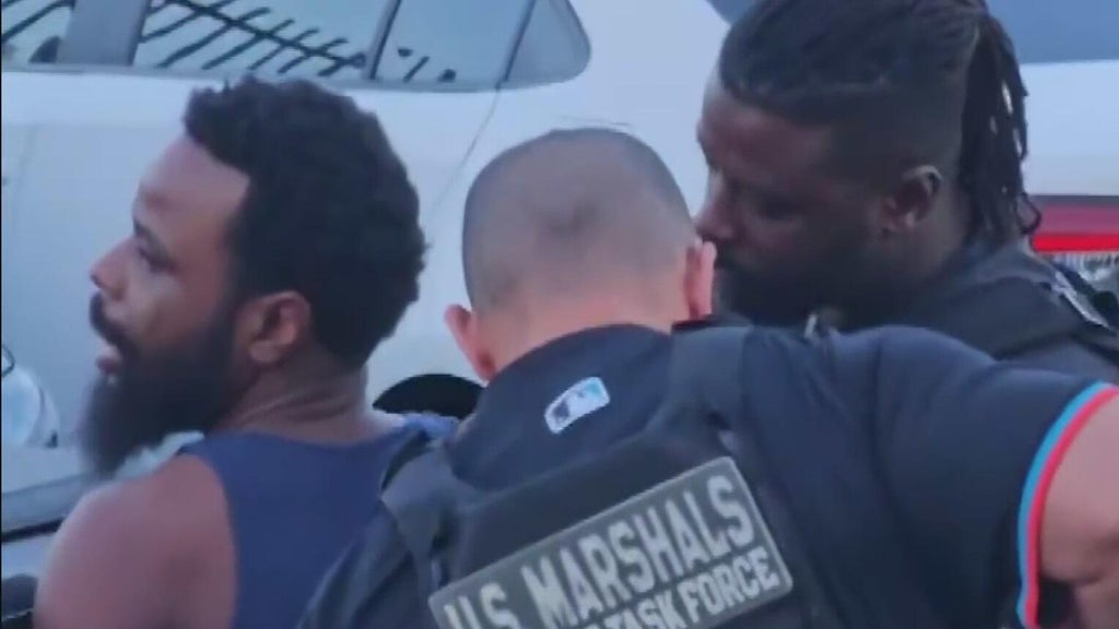 Family reacts after man accused of shooting Dwight Wells is arrested in Miami — CBS Miami, Pembroke Pines Community news