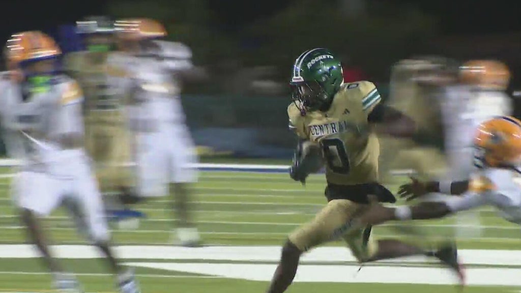 Meet 2 of Miami Central's Nat Moore Trophy contenders — CBS Miami, Pembroke Pines Community news