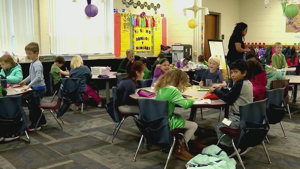Teacher pay, school security issues on Dade and Broward ballots — CBS Miami, Pembroke Pines Real Estate news