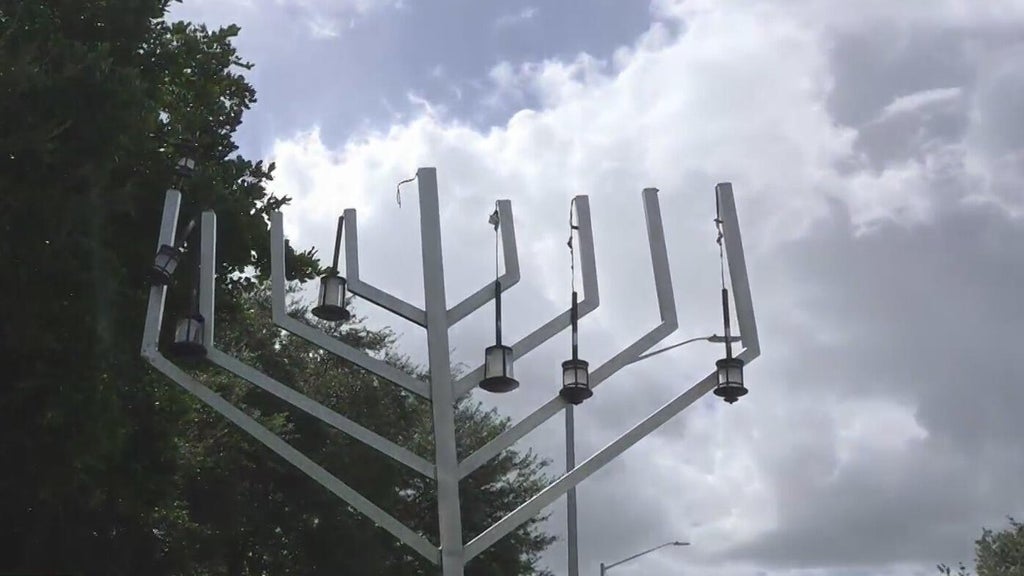 California man accused of using shopping cart with dog inside to vandalize Coral Springs menorah — CBS Miami, Pembroke Pines Business news