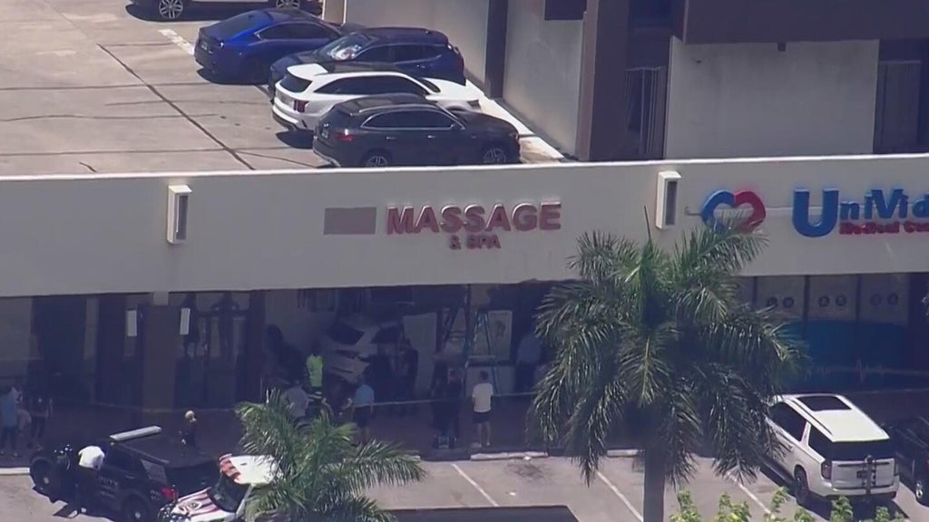 South Florida massage business damaged after car crashes through front of building, officials say — CBS Miami, Pembroke Pines Business news