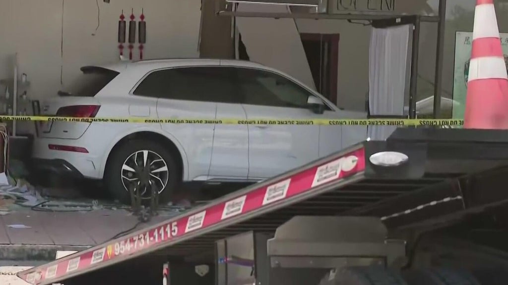 Driver speaks out after her SUV crashes into a Hallandale Beach message business — CBS Miami, Pembroke Pines Business news