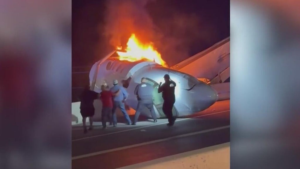 Video shows dramatic rescue attempt after jet crashes onto Texas highway — CBS Miami, Pembroke Pines Community news