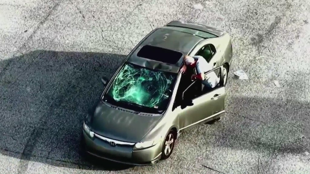 Scooter rider injured in northwest Miami-Dade crash, deputies say — CBS Miami, Pembroke Pines Health news