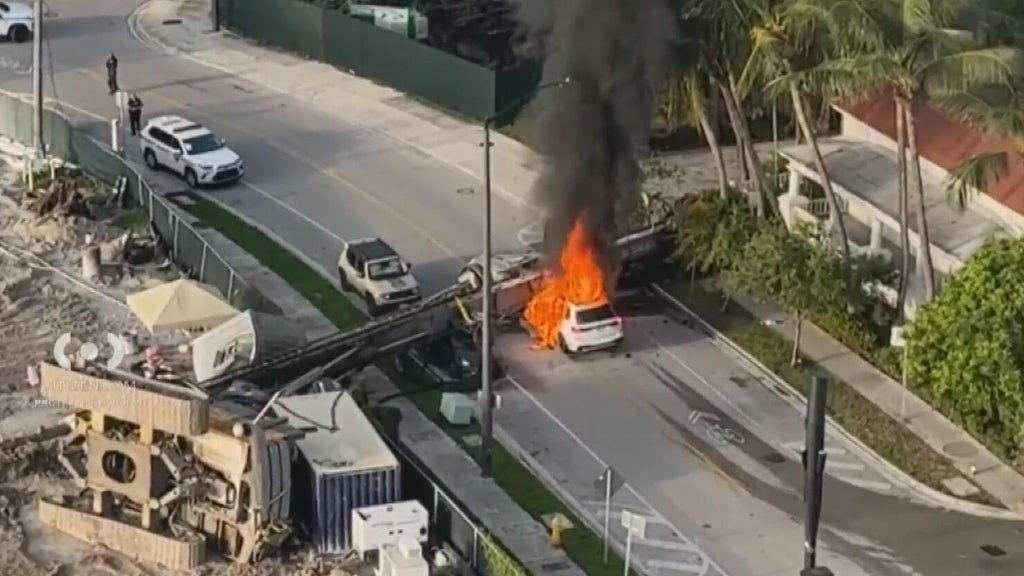 Brickell crane collapse injures 4, Miami police say — CBS Miami, Pembroke Pines Community news