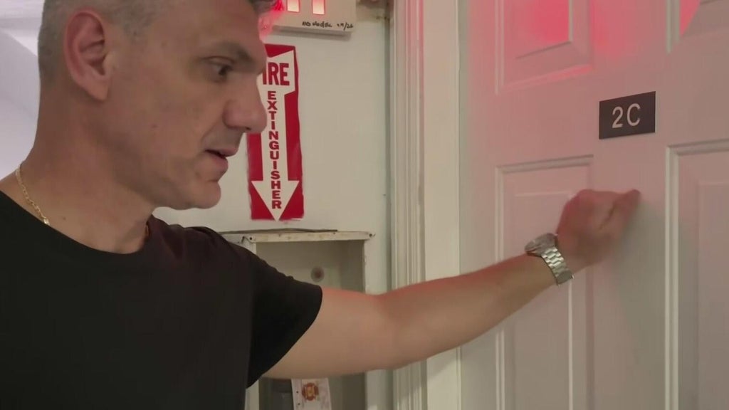Cybersecurity expert tracks identity theft rings in South Florida — CBS Miami, Pembroke Pines Technology news