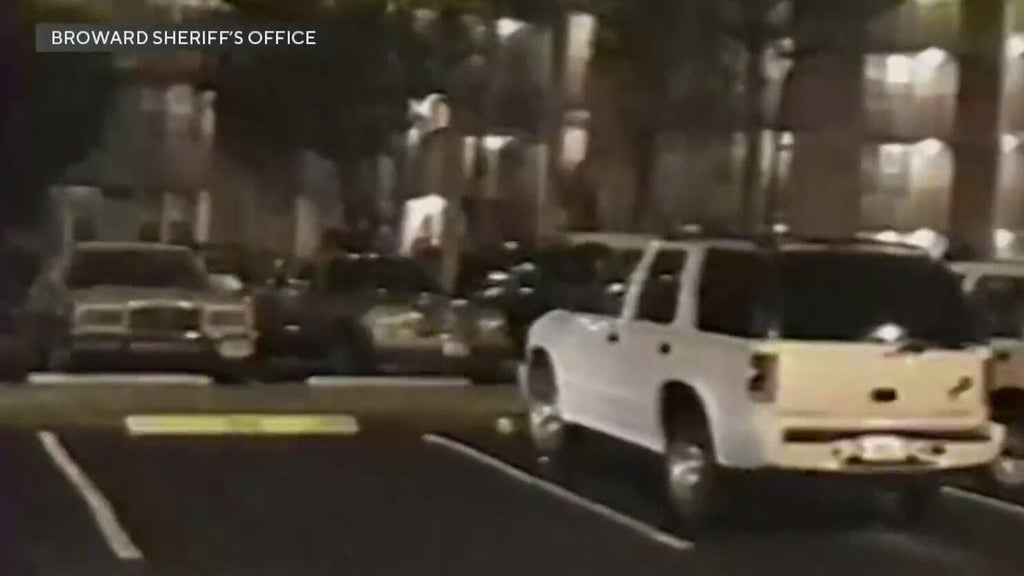 2 women arrested 19 years after man was murdered in Lauderdale Lakes apartment, BSO says — CBS Miami, Pembroke Pines Community news