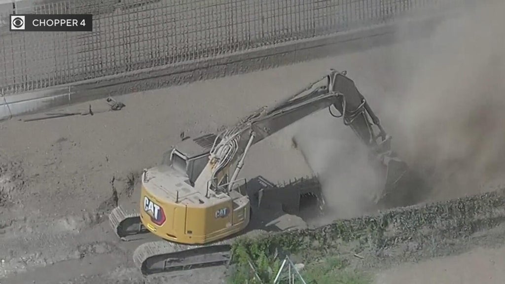 Gas leak mitigated, Florida's Turnpike reopened after excavator hits gas main causing major leak, officials say — CBS Miami, Pembroke Pines Community news