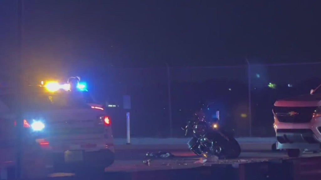 Large investigation underway after crash involving motorcycle in Miami Lakes — CBS Miami, Pembroke Pines Community news
