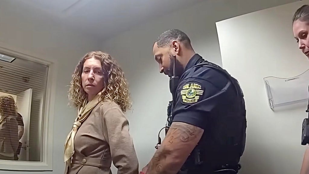 Florida mom arrested at airport for leaving 4 kids home alone during work trip to Vegas, deputies say — Pembroke Pines Health news